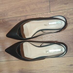 Tahari Black Slingback size 7